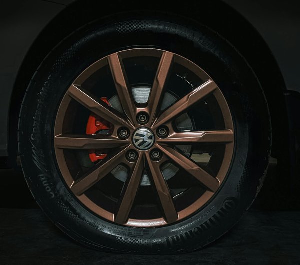 Comment adapter votre conduite sur différents types de routes et dans diverses conditions météorologiques ?